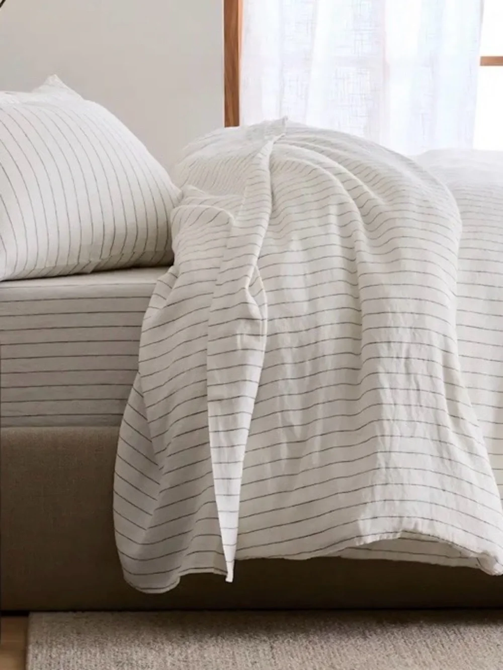Quince European Linen 3 Pc Duvet Cover Set, Full/Queen (Pencil Stripe)
